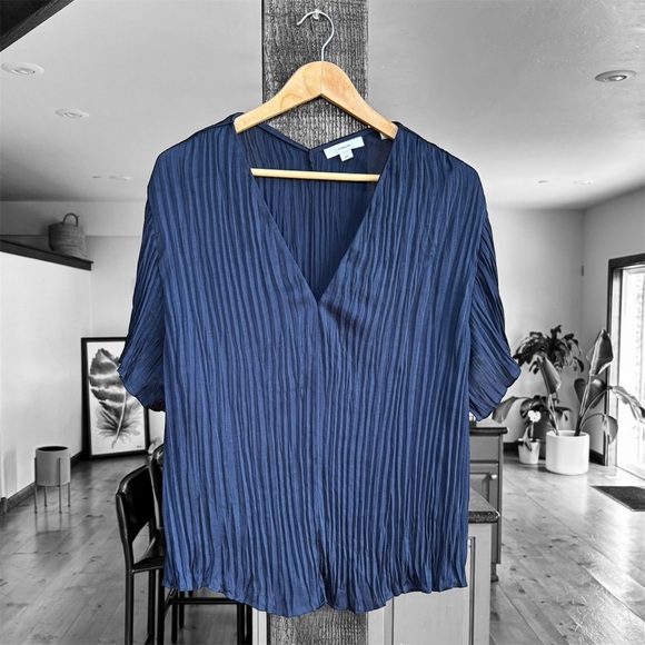 VINCE fluttered sleeve crushed satin Blue Blouse - Picture 2 of 8